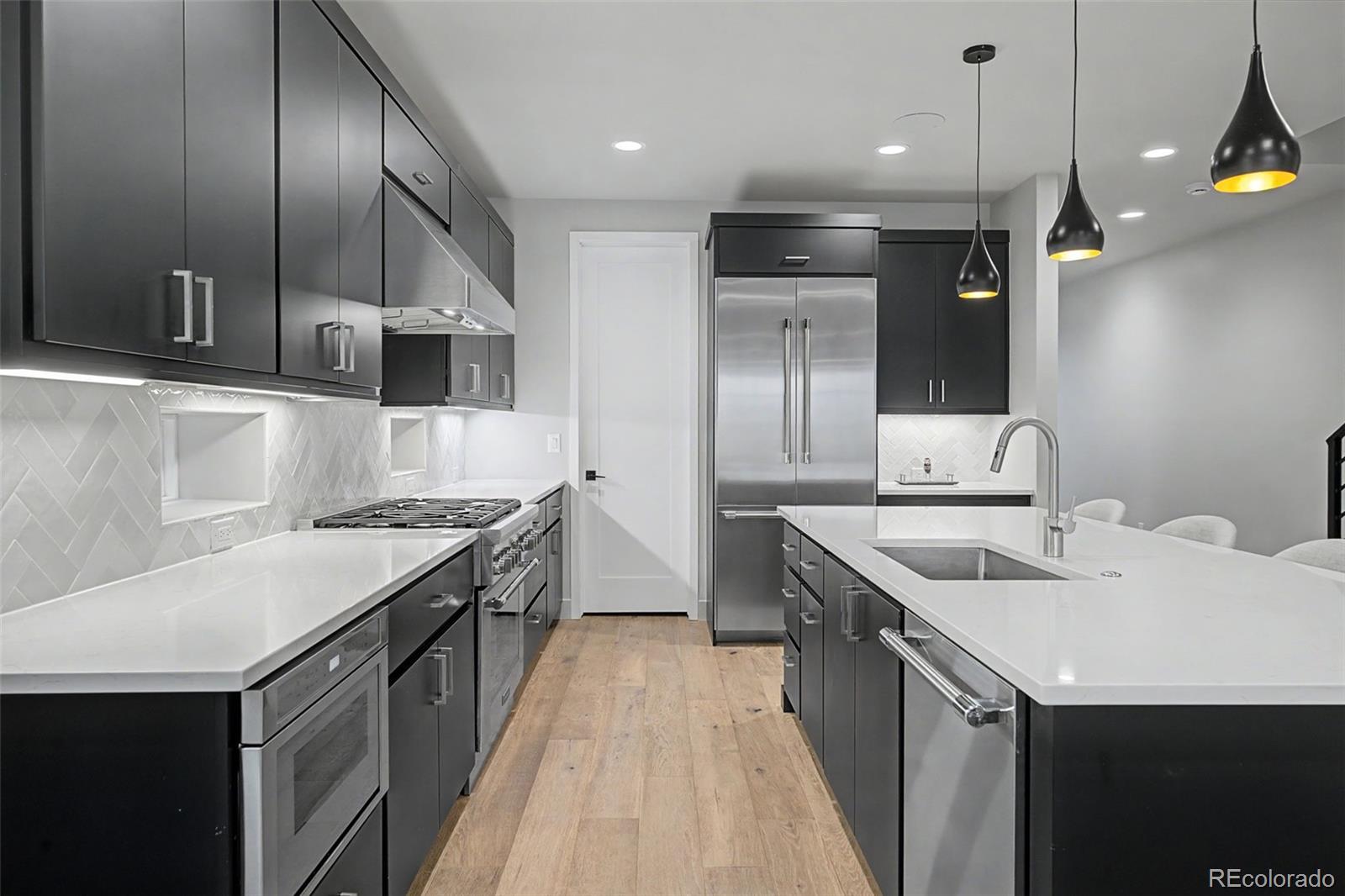 MLS Image #8 for 288  monroe street,denver, Colorado