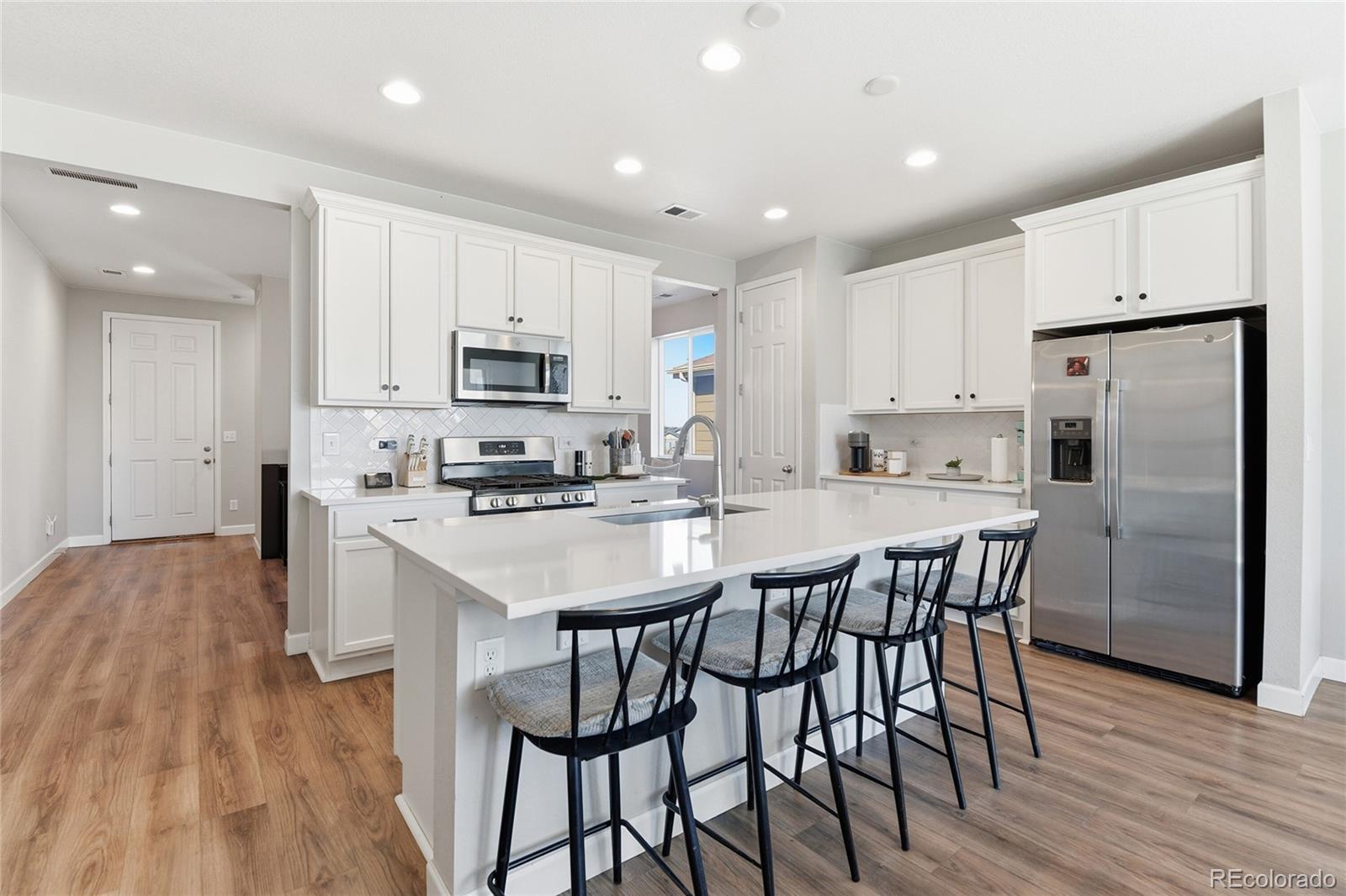 MLS Image #1 for 924 n waterloo street,aurora, Colorado