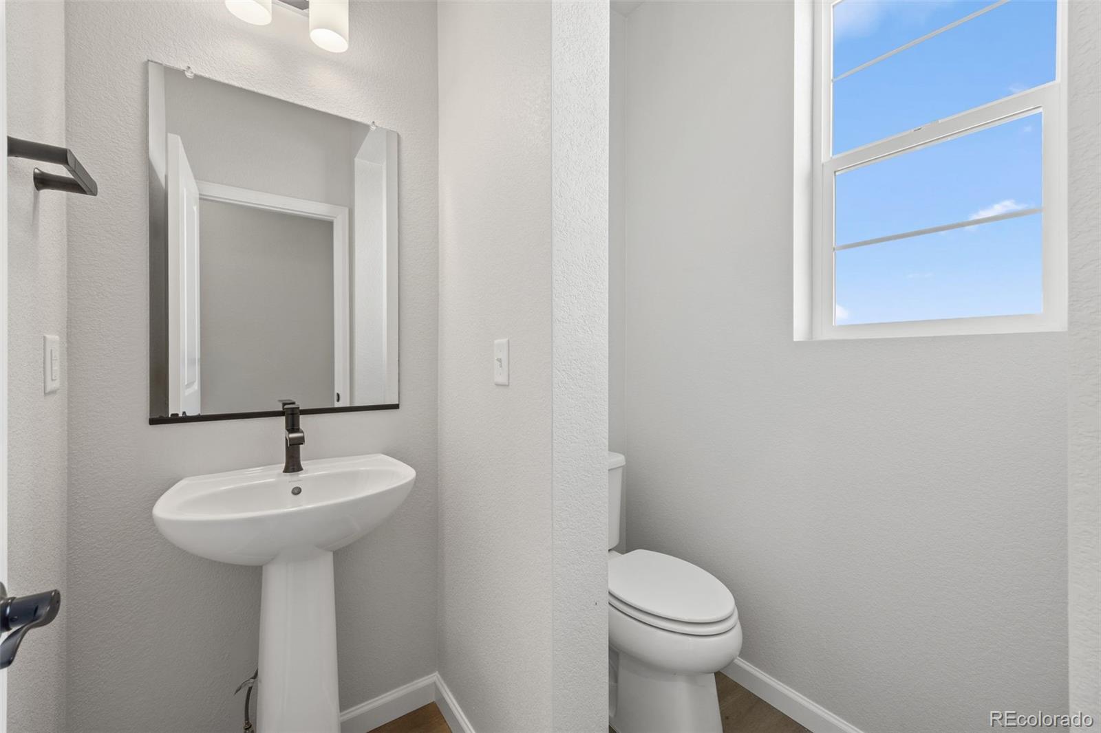 MLS Image #8 for 24376 e 35th drive,aurora, Colorado