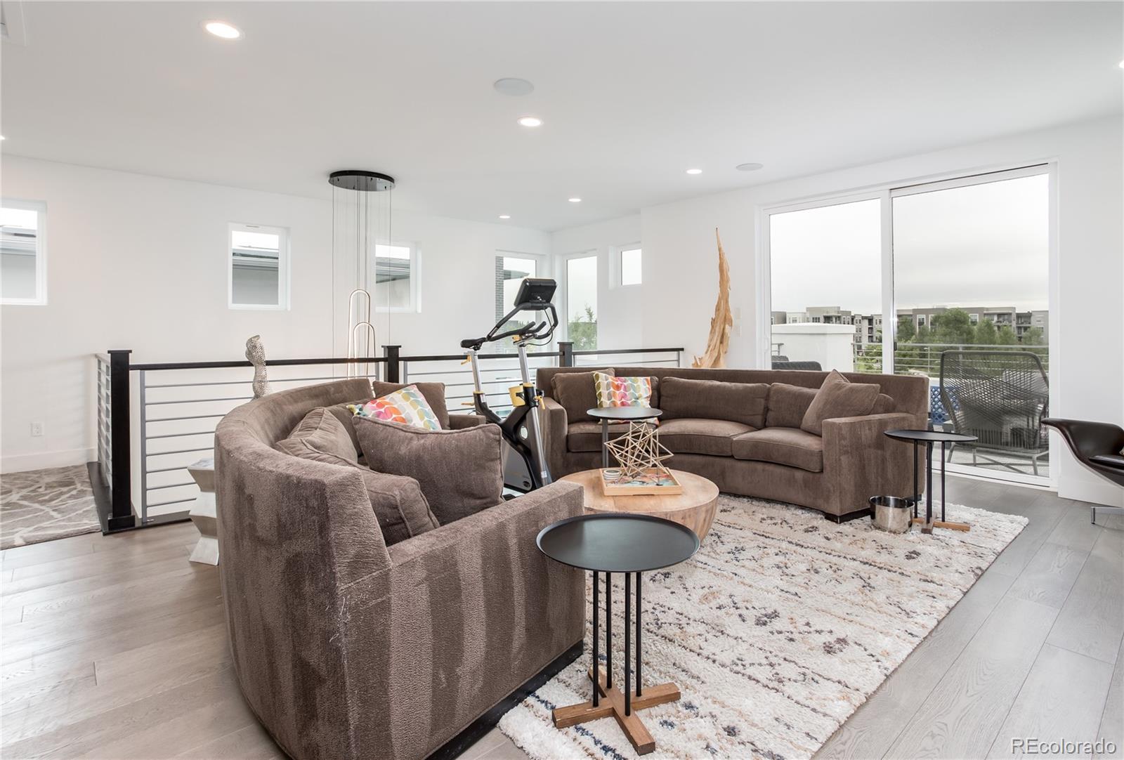 MLS Image #33 for 43 s oneida court,denver, Colorado