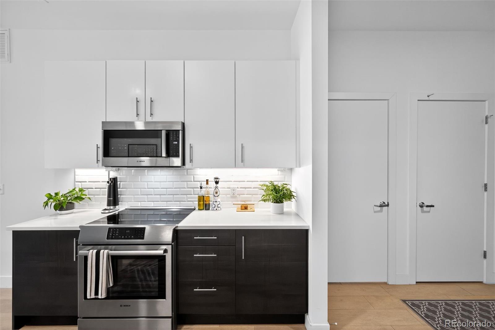 MLS Image #12 for 2530  lawrence street,denver, Colorado