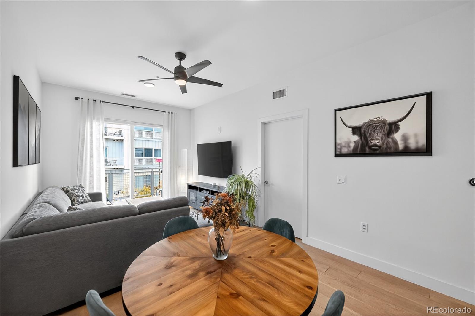 MLS Image #13 for 2530  lawrence street,denver, Colorado