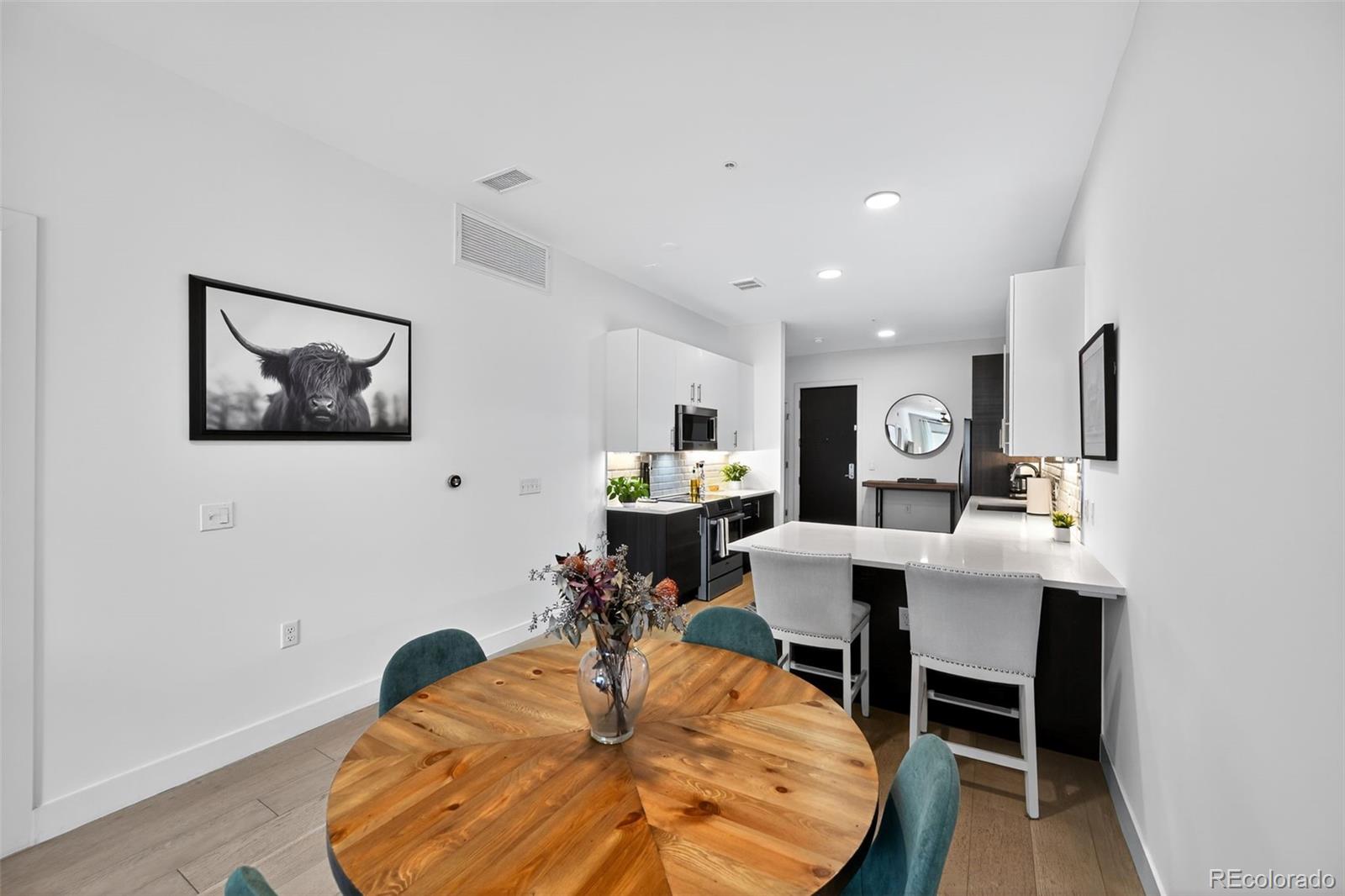 MLS Image #15 for 2530  lawrence street,denver, Colorado