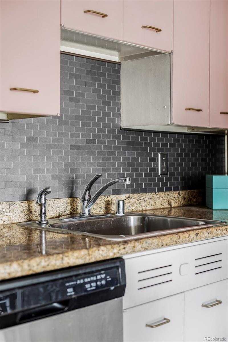 MLS Image #13 for 669 n washington street 203,denver, Colorado