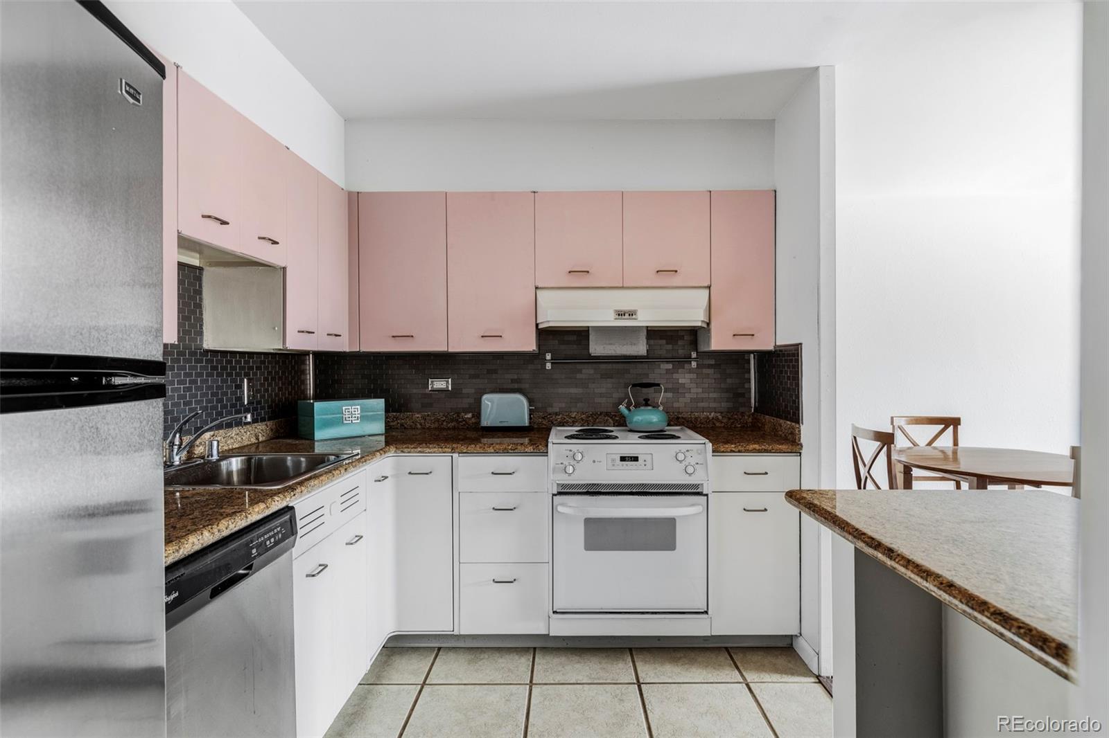 MLS Image #14 for 669 n washington street 203,denver, Colorado