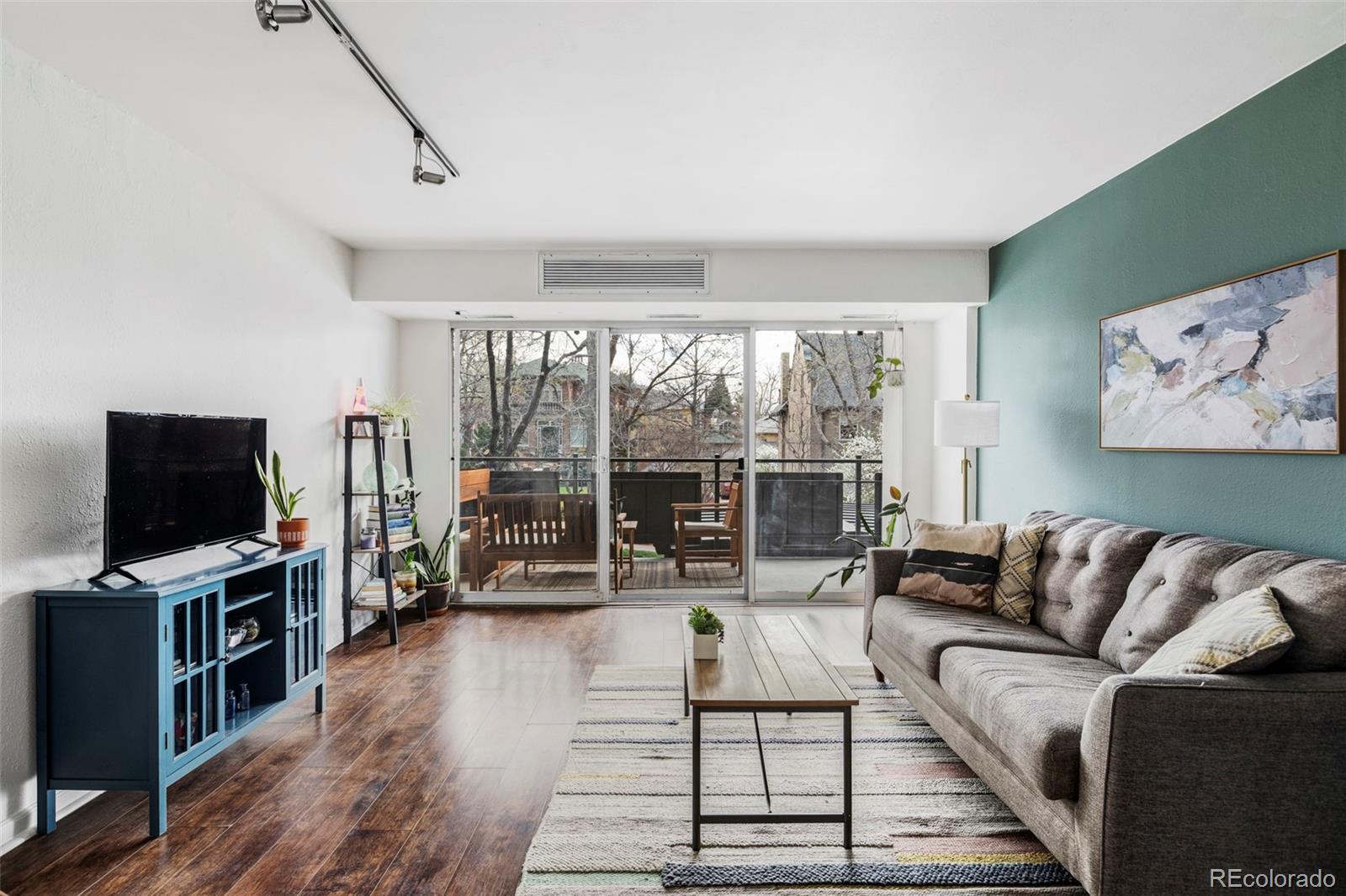MLS Image #2 for 669 n washington street 203,denver, Colorado