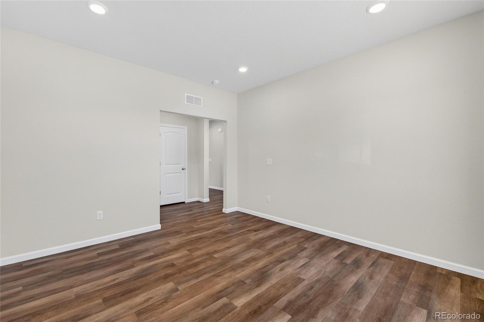 MLS Image #14 for 12406 e 102nd avenue,commerce city, Colorado