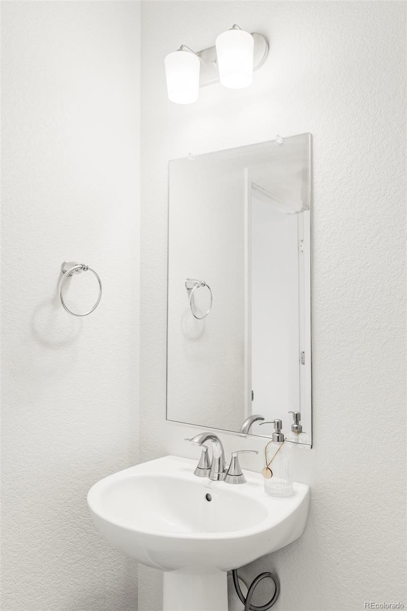 MLS Image #11 for 21208 e 63rd avenue,aurora, Colorado