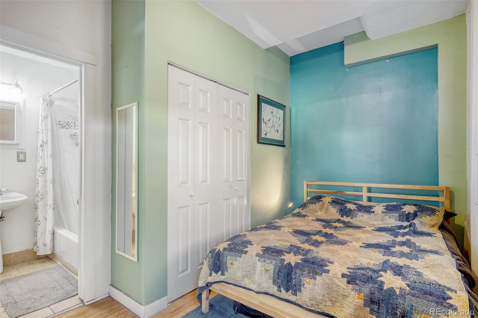 MLS Image #16 for 1120 n clarkson street,denver, Colorado