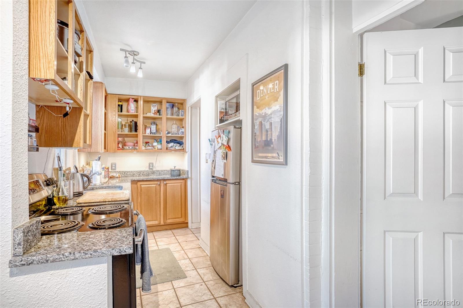 MLS Image #8 for 1120 n clarkson street,denver, Colorado