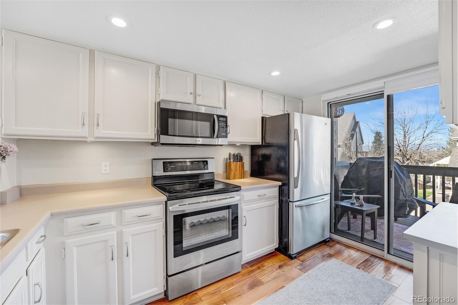 MLS Image #3 for 1470 s quebec way,denver, Colorado