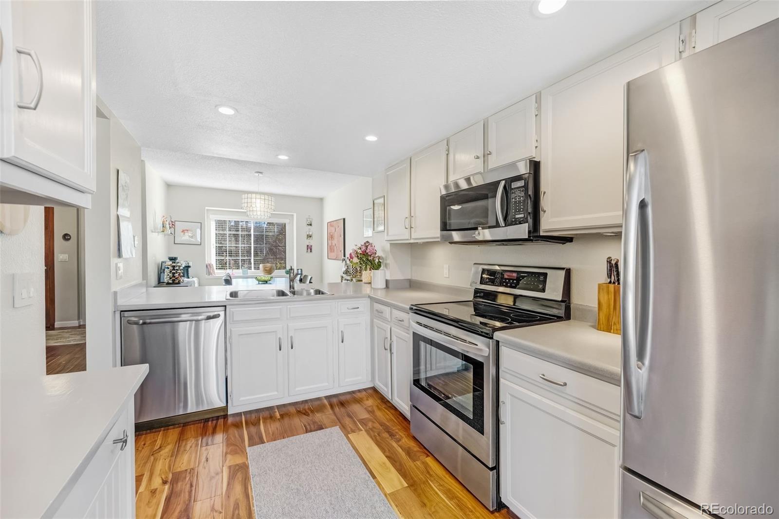 MLS Image #5 for 1470 s quebec way,denver, Colorado