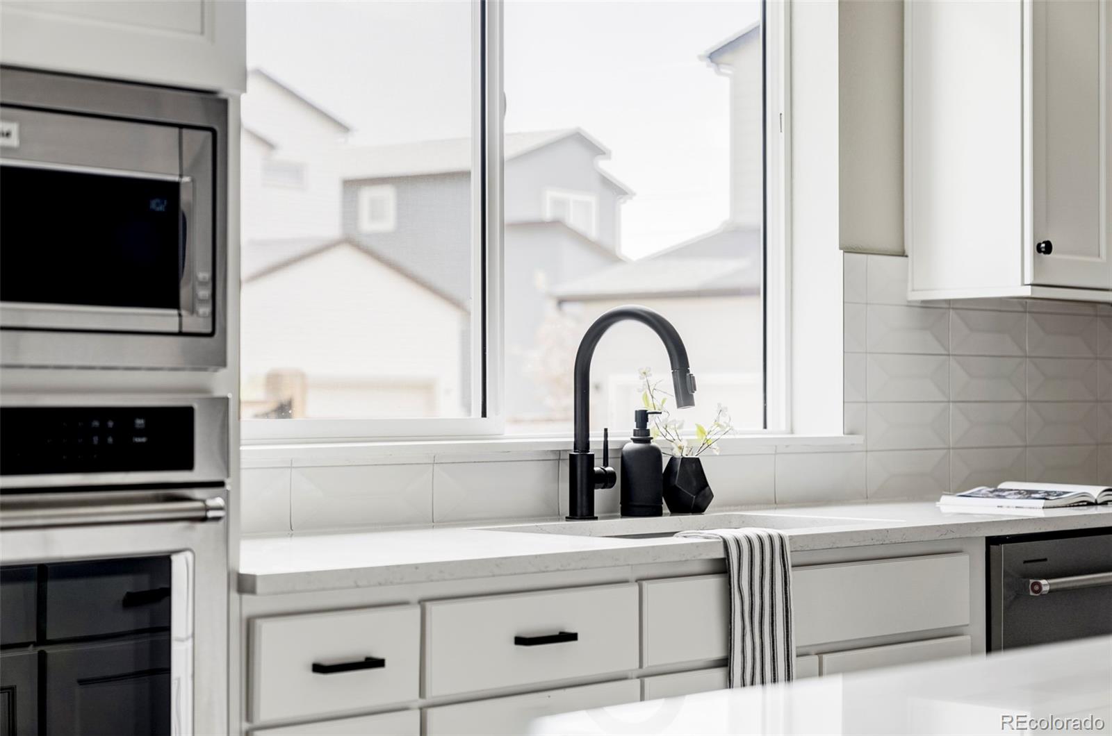 MLS Image #8 for 10350 e 62nd place,denver, Colorado
