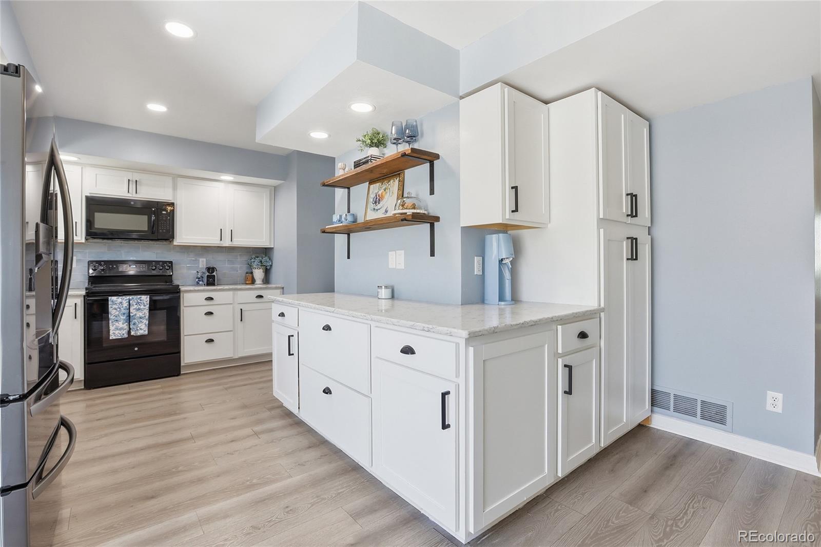 MLS Image #10 for 6937 e briarwood drive,centennial, Colorado
