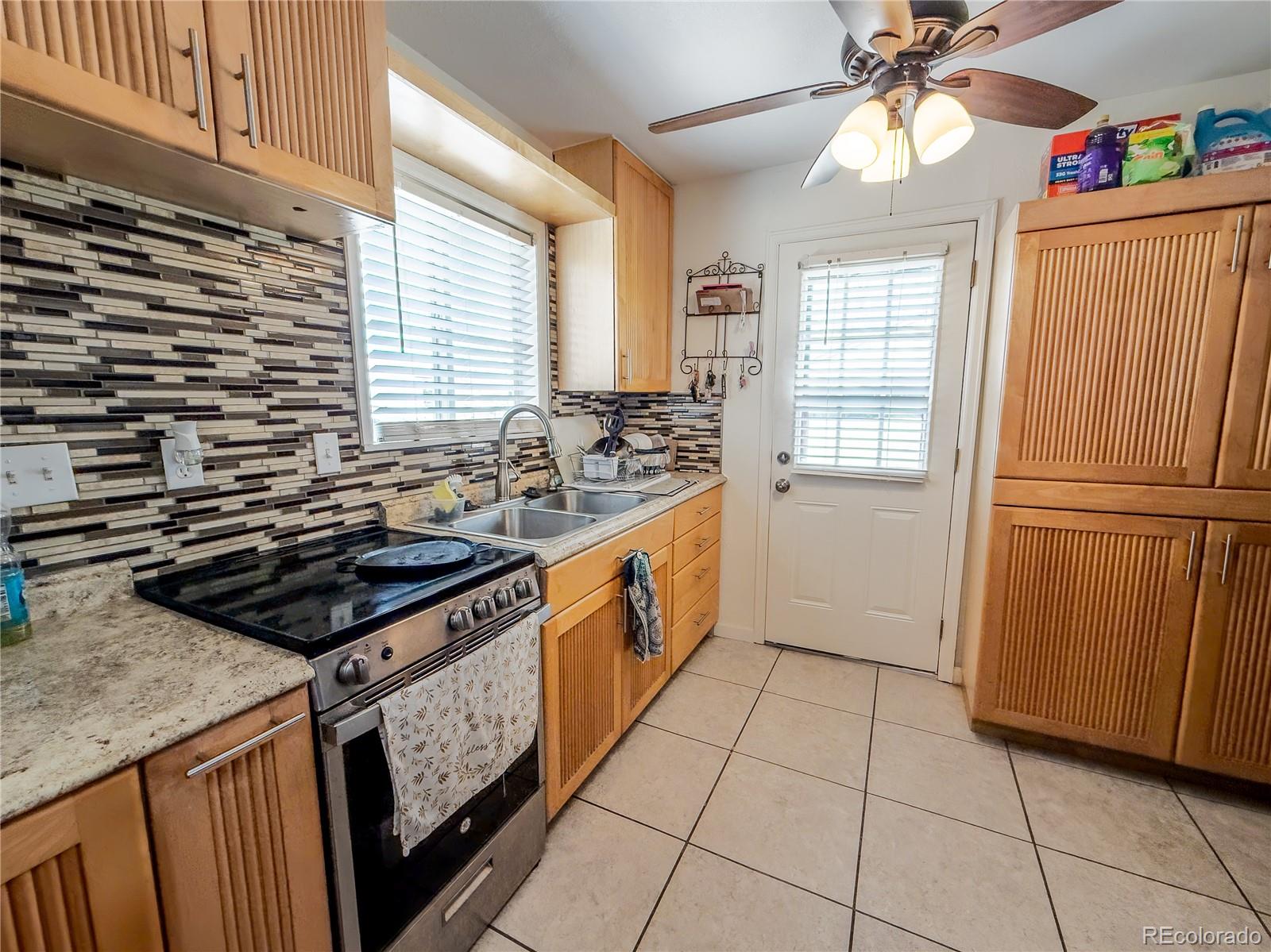 MLS Image #5 for 6736  grove street,denver, Colorado