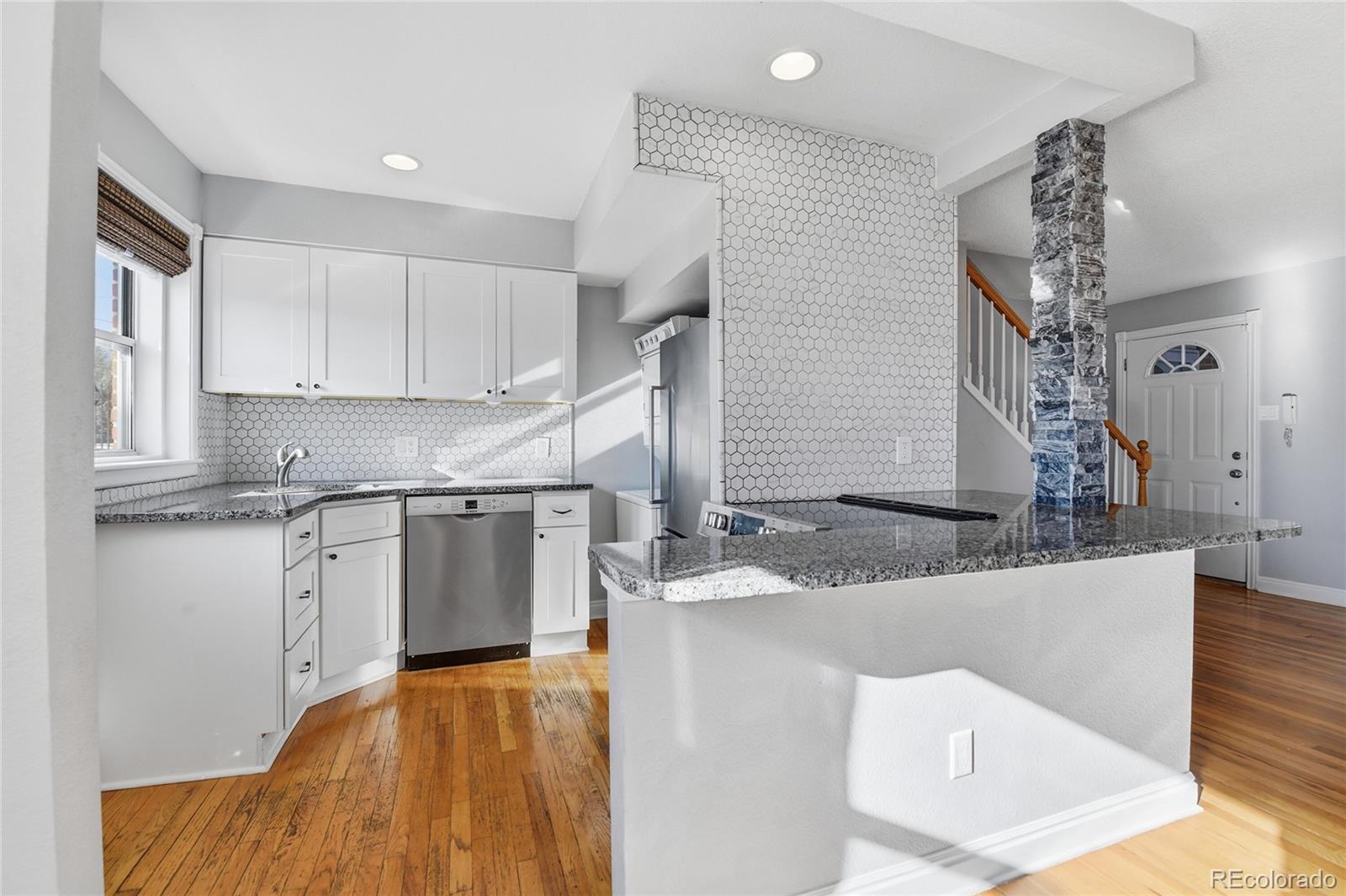 MLS Image #7 for 2823  jasmine street,denver, Colorado