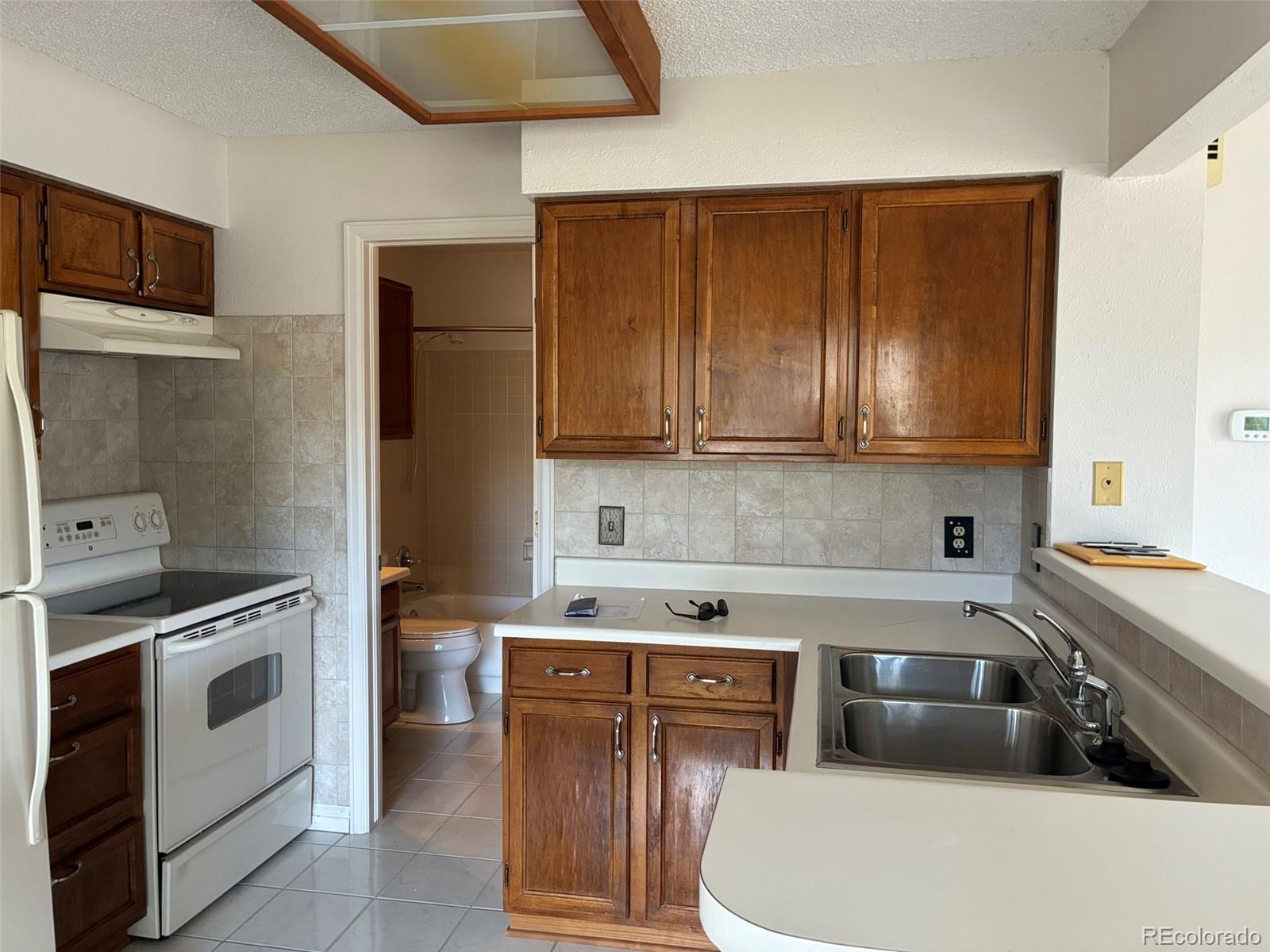 MLS Image #14 for 13732 e lehigh avenue a,aurora, Colorado