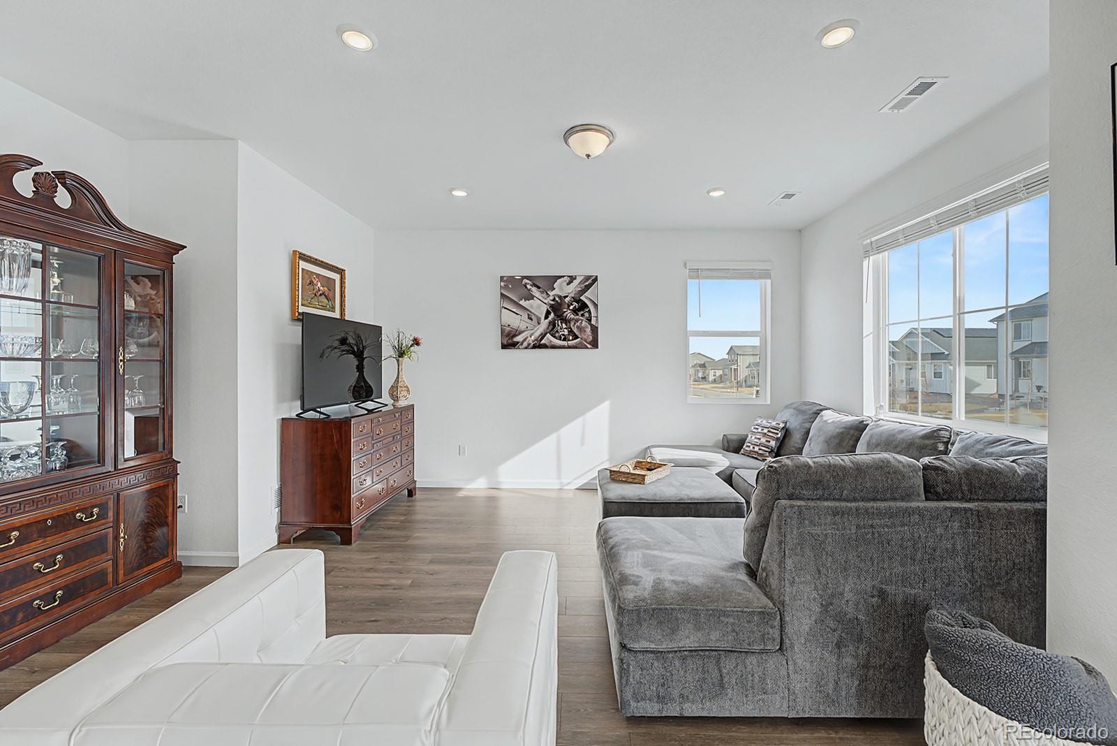 MLS Image #2 for 2901  oxley street,strasburg, Colorado