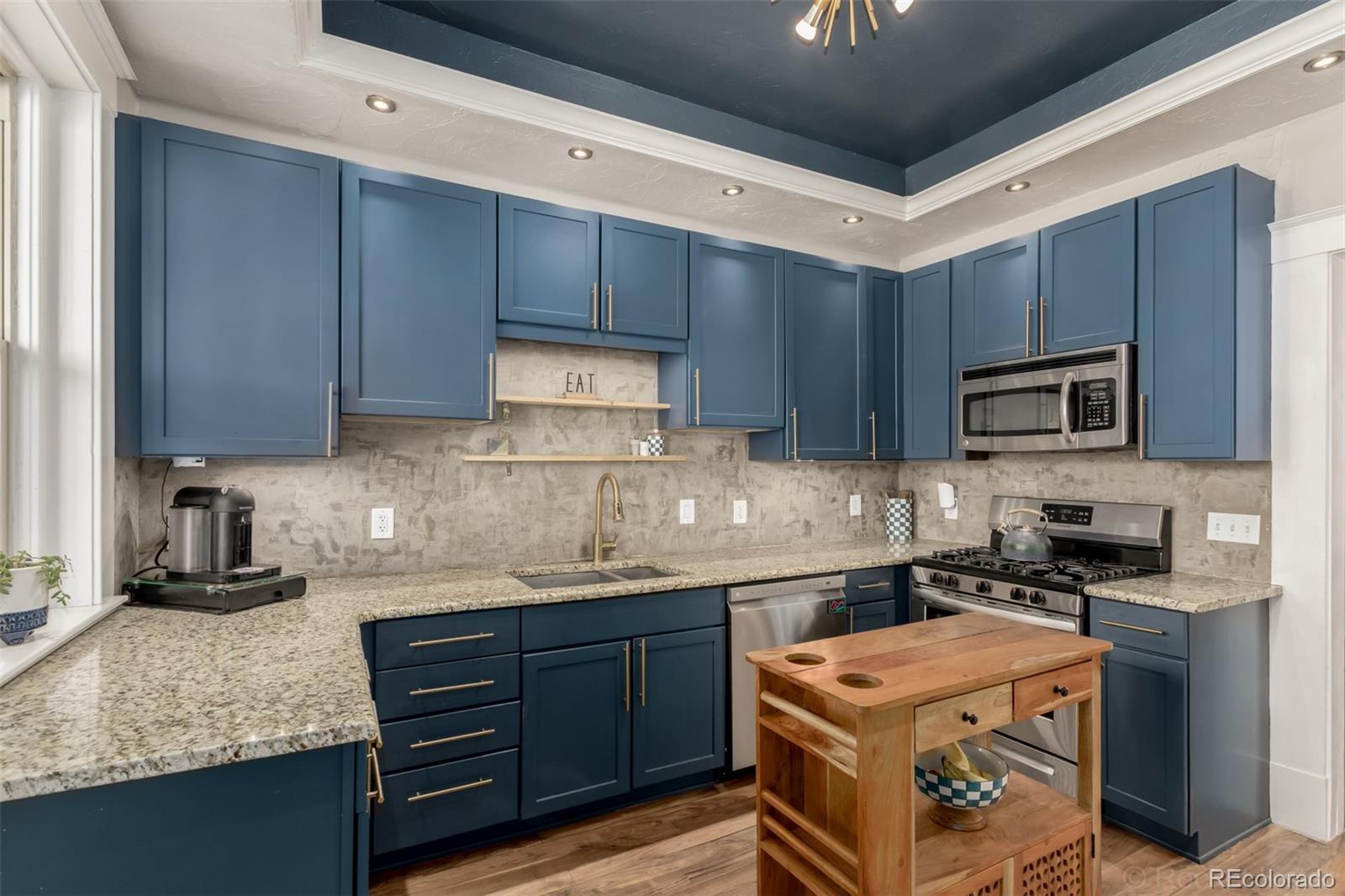 MLS Image #5 for 300 s lincoln street,denver, Colorado