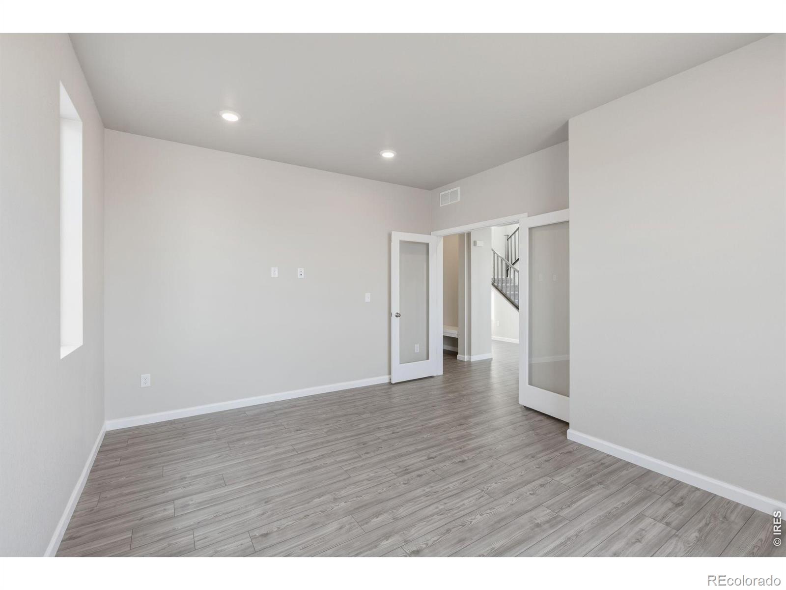 MLS Image #12 for 24317 e river front drive,aurora, Colorado