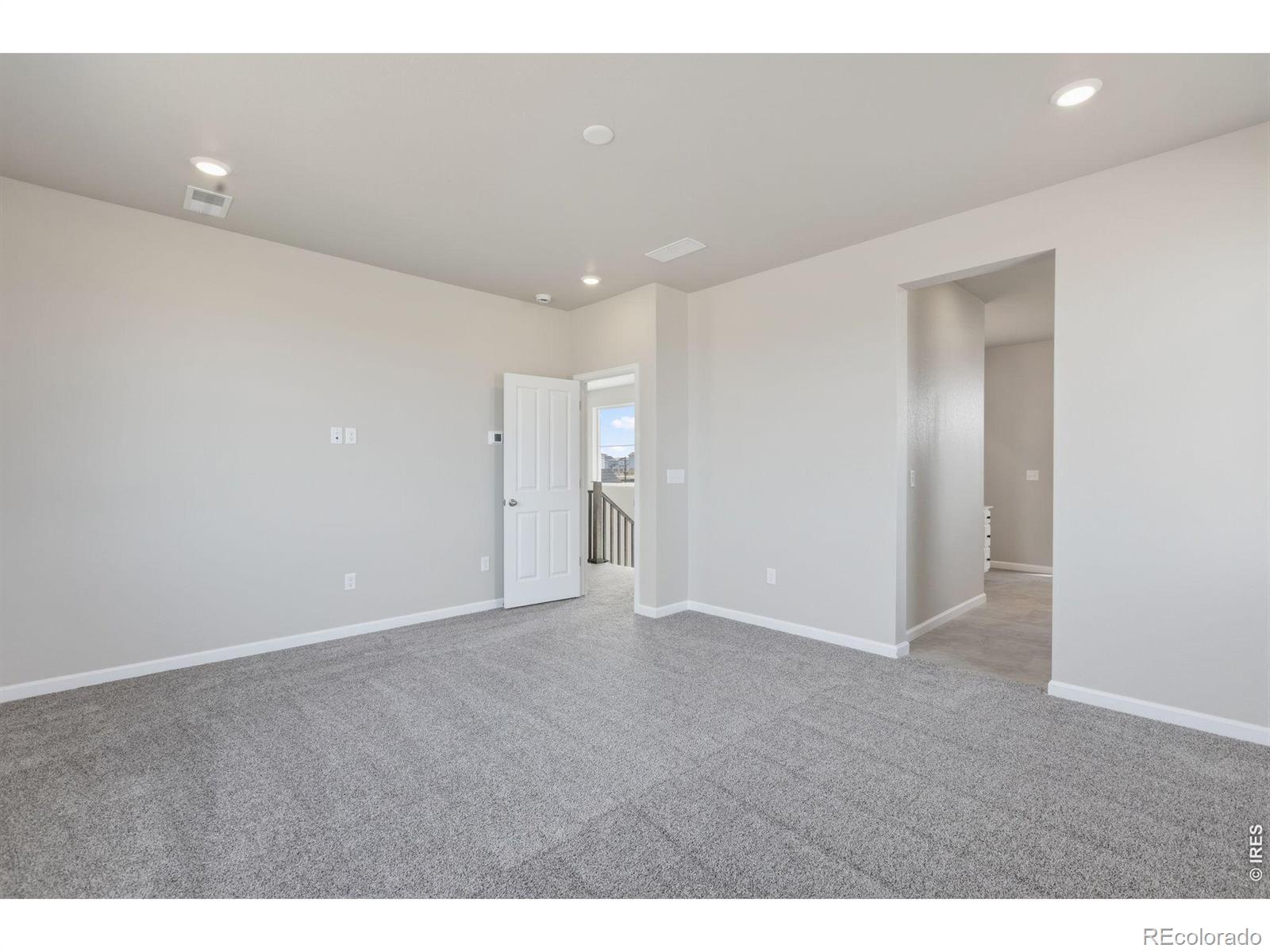 MLS Image #16 for 24317 e river front drive,aurora, Colorado