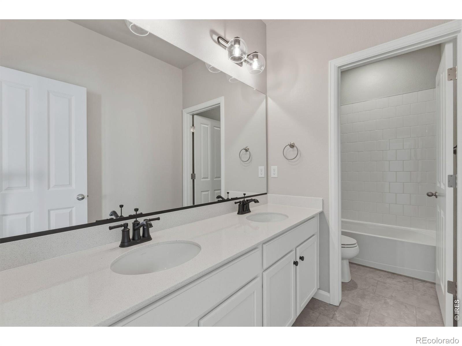 MLS Image #26 for 24317 e river front drive,aurora, Colorado