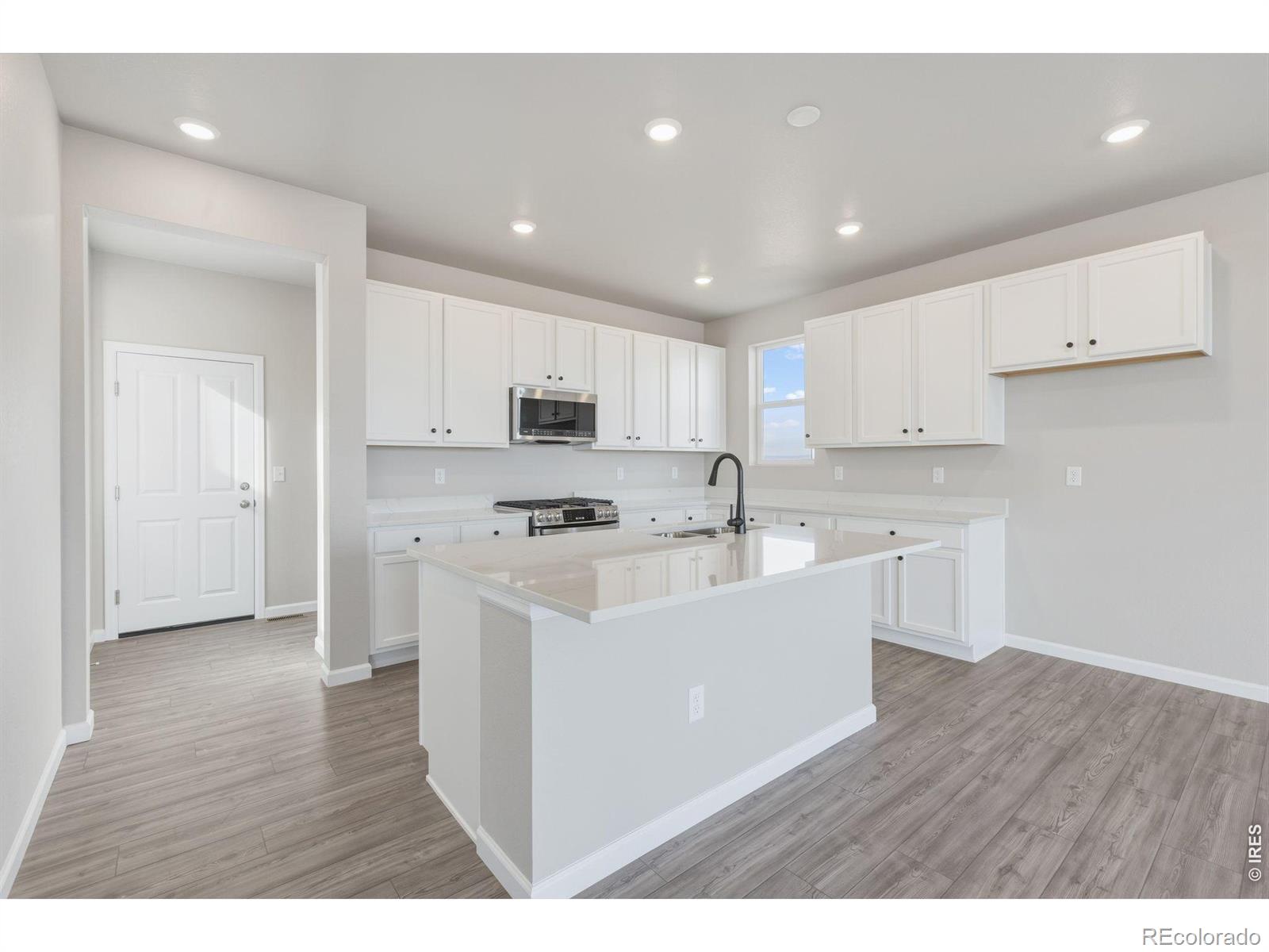 MLS Image #4 for 24317 e river front drive,aurora, Colorado
