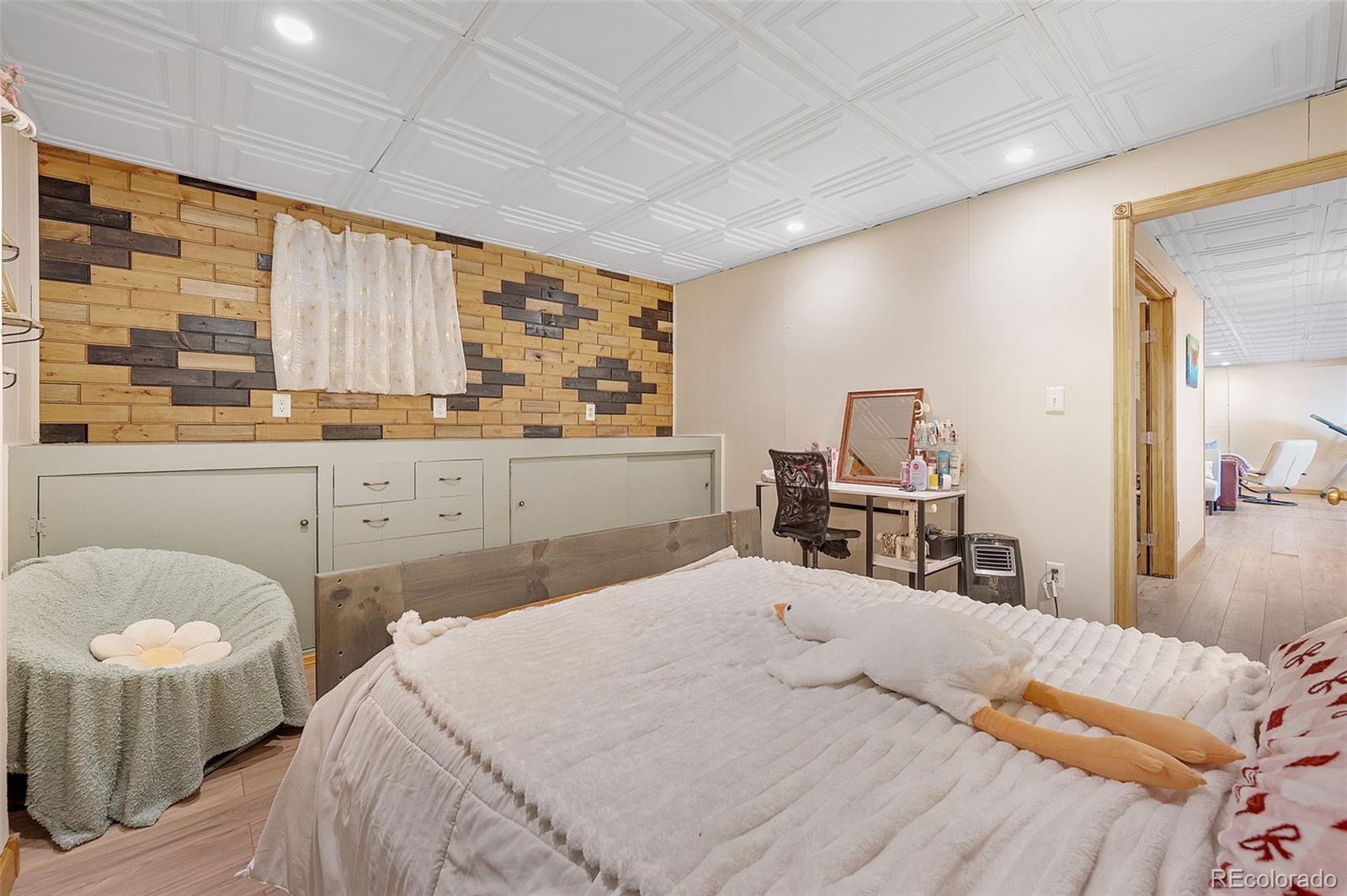 MLS Image #11 for 2540 s kipling street,lakewood, Colorado