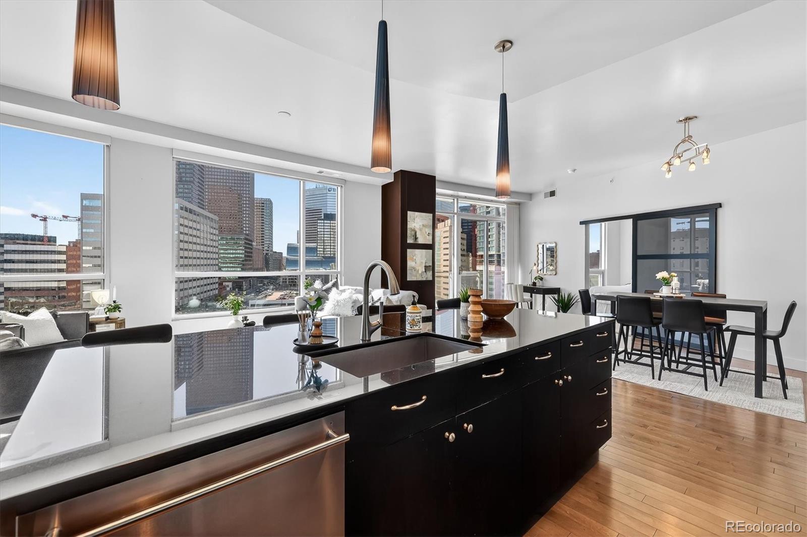 MLS Image #12 for 2001  lincoln street 810,denver, Colorado