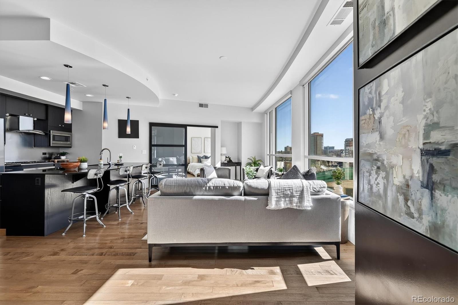 MLS Image #15 for 2001  lincoln street 810,denver, Colorado