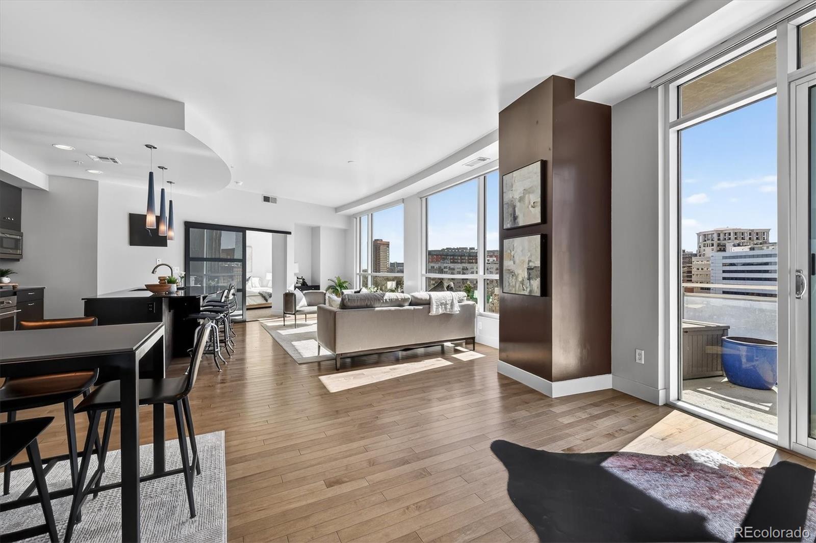 MLS Image #16 for 2001  lincoln street 810,denver, Colorado