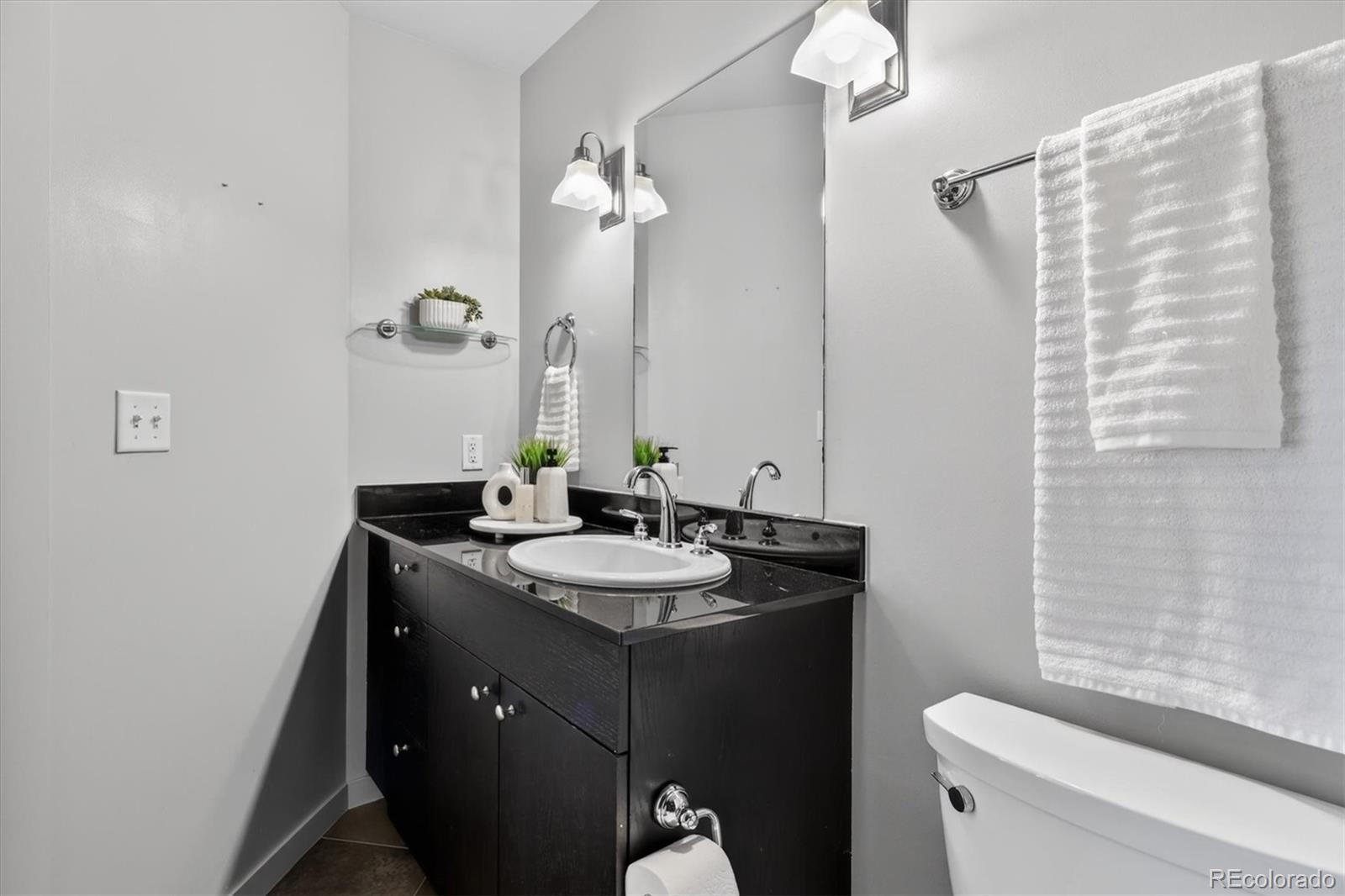 MLS Image #25 for 2001  lincoln street 810,denver, Colorado