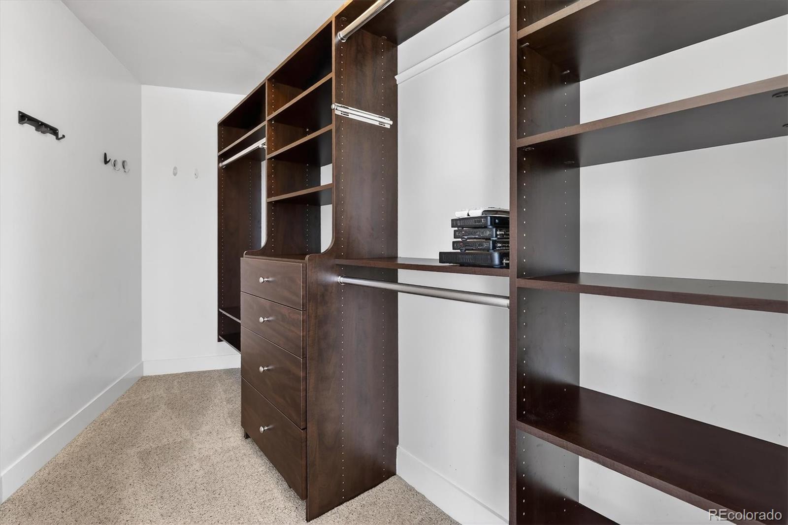 MLS Image #38 for 2001  lincoln street 810,denver, Colorado