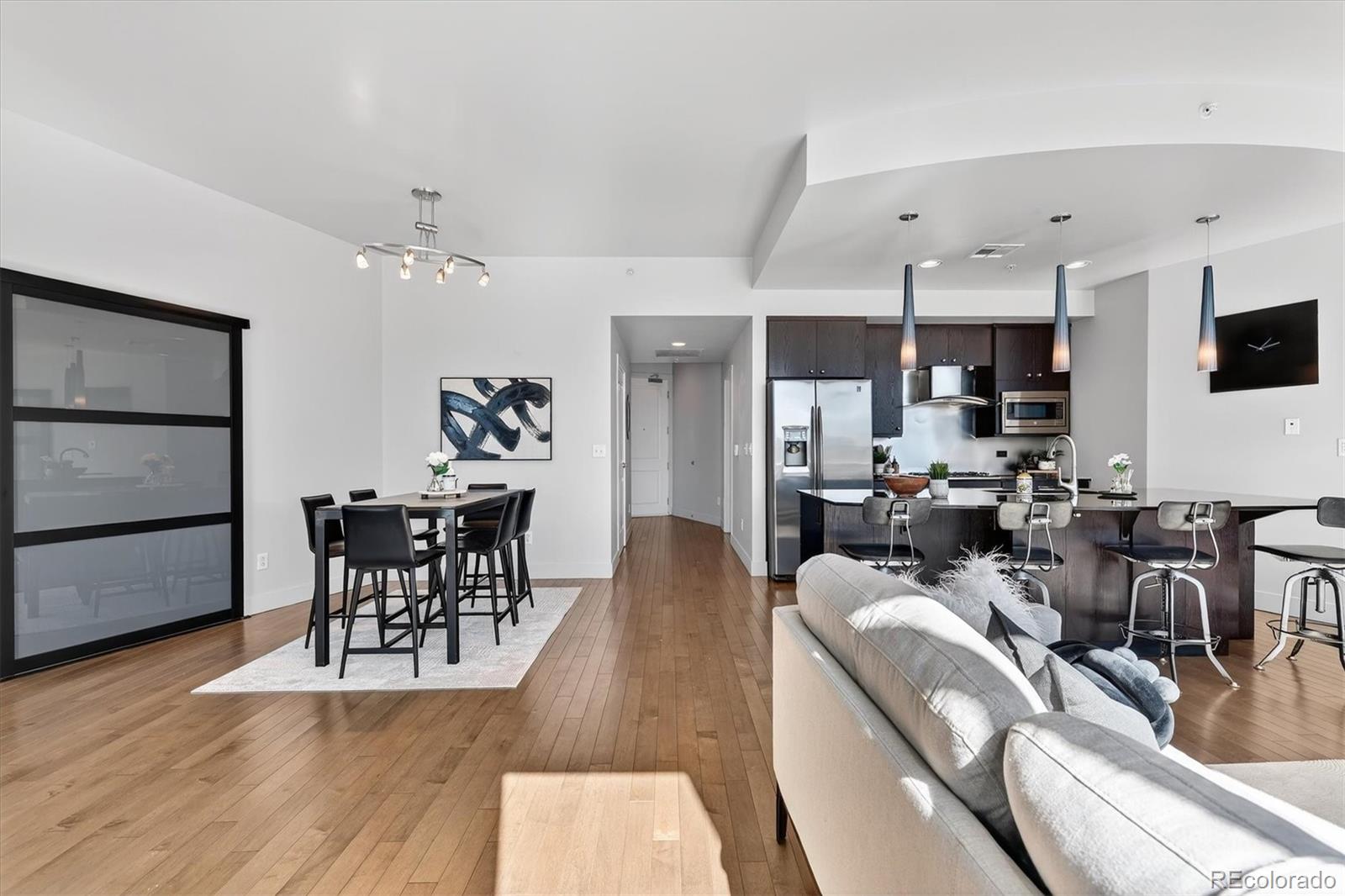 MLS Image #6 for 2001  lincoln street 810,denver, Colorado