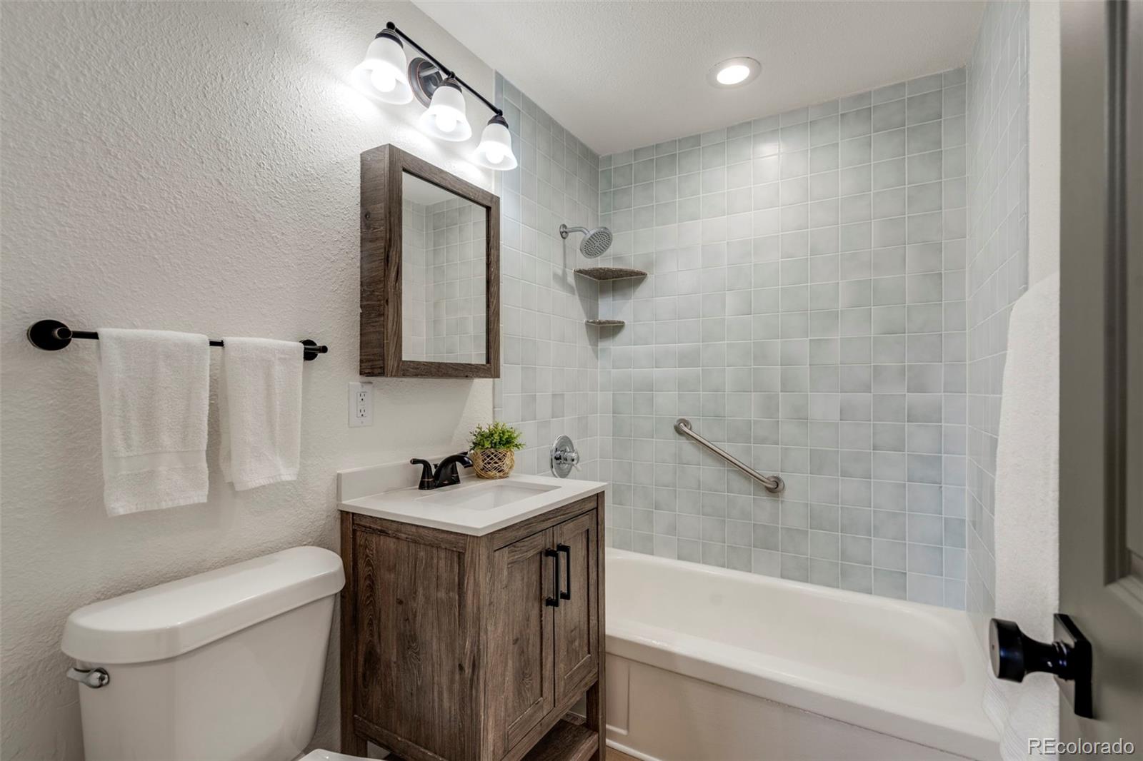 MLS Image #16 for 6761  harlan street,arvada, Colorado