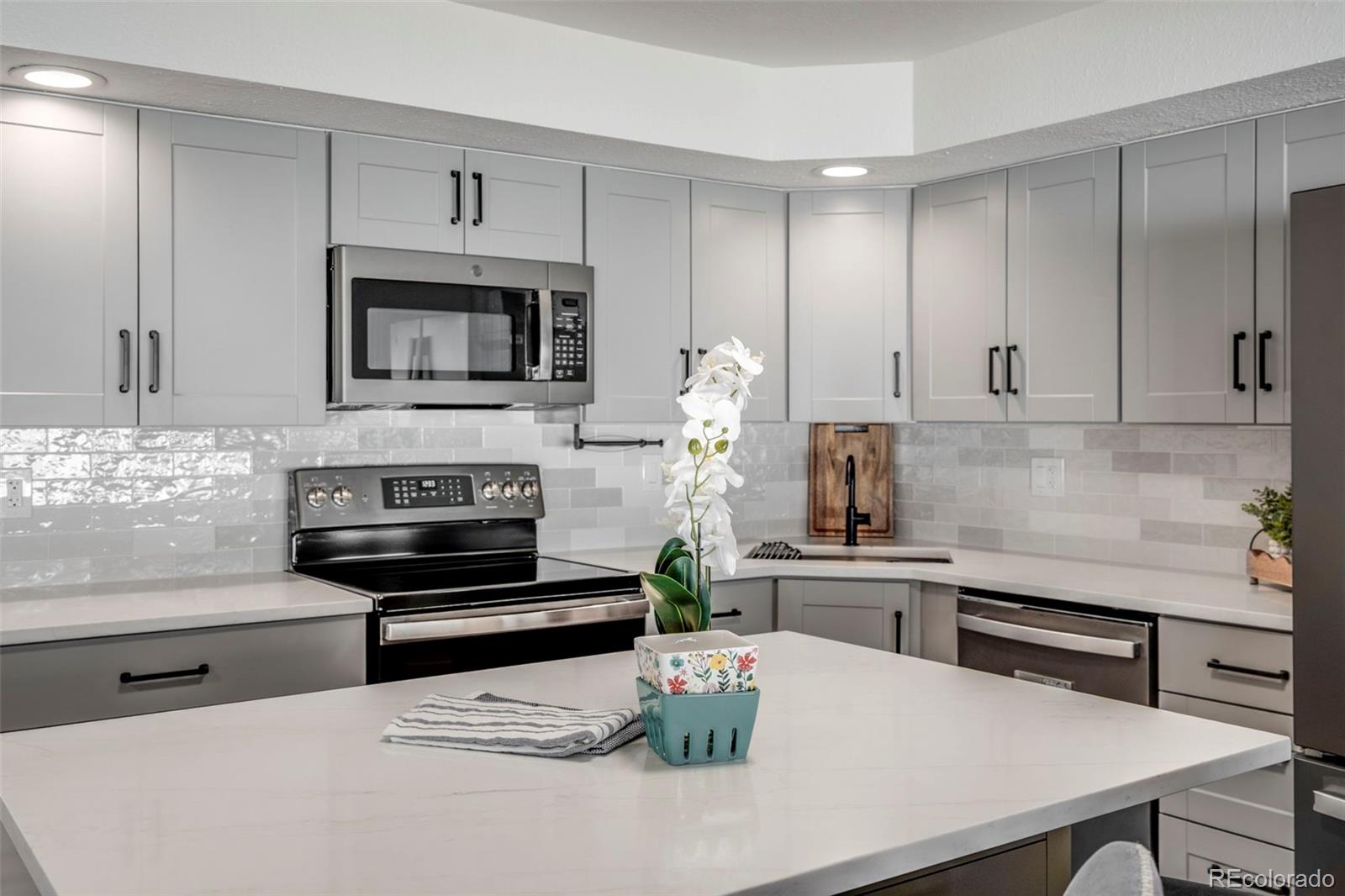 MLS Image #9 for 6761  harlan street,arvada, Colorado