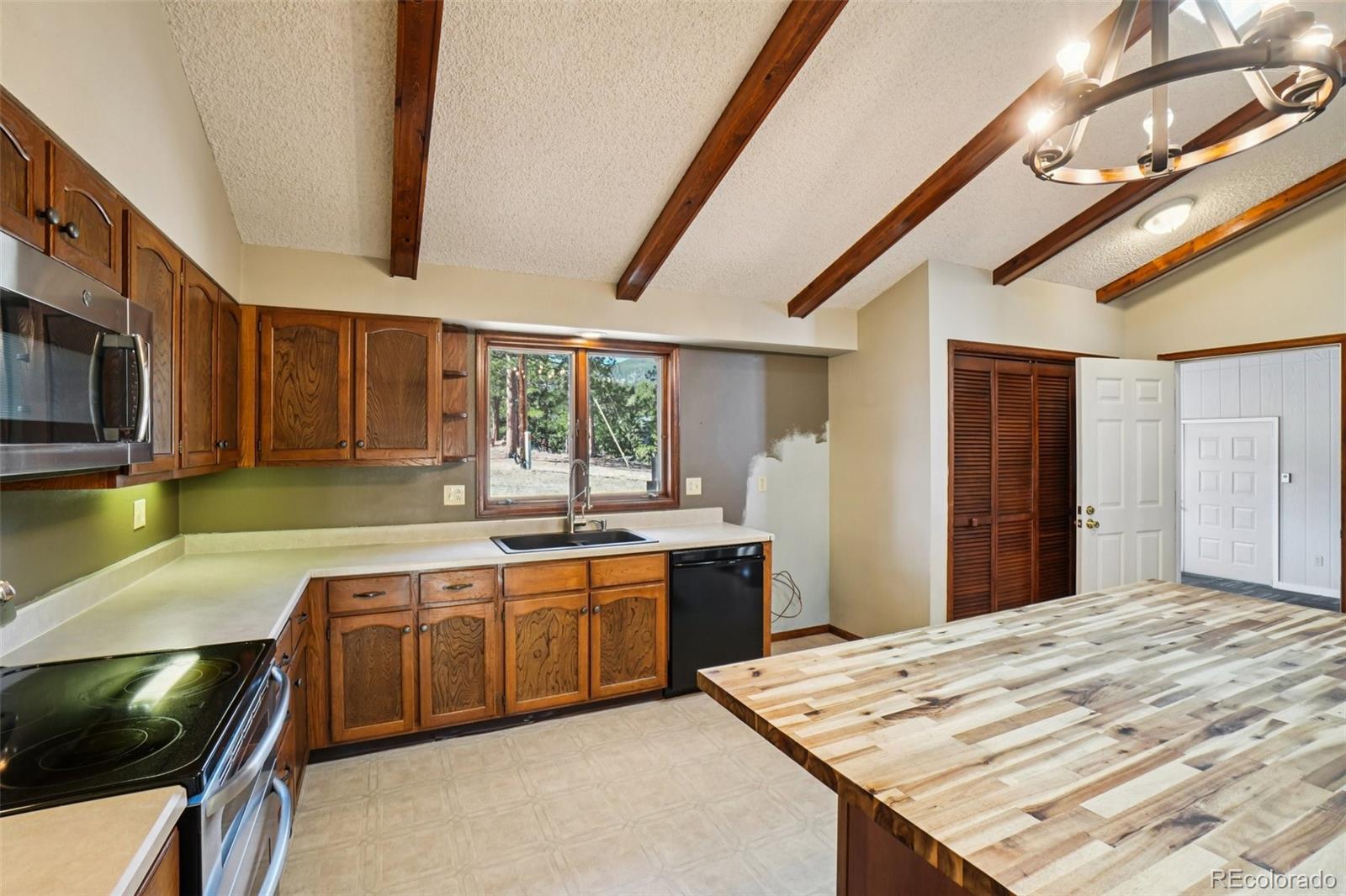 MLS Image #13 for 2175  carriage drive,estes park, Colorado