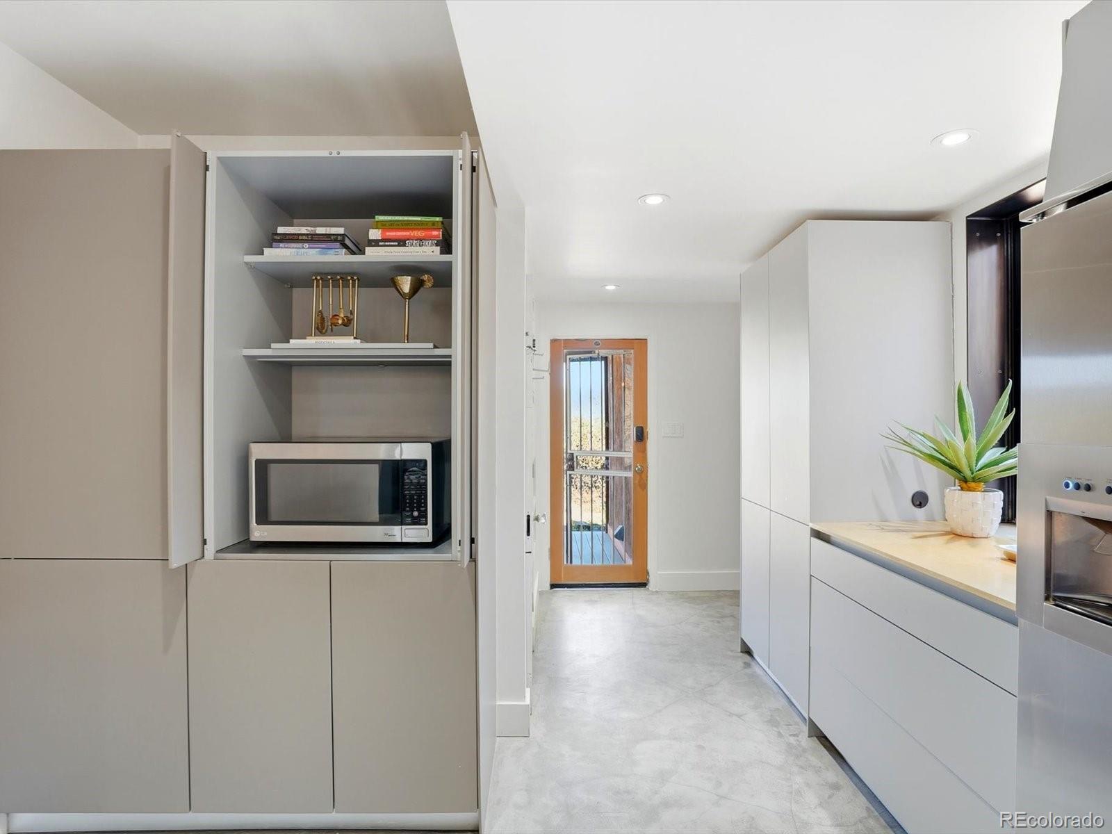 MLS Image #10 for 390  ash street,denver, Colorado