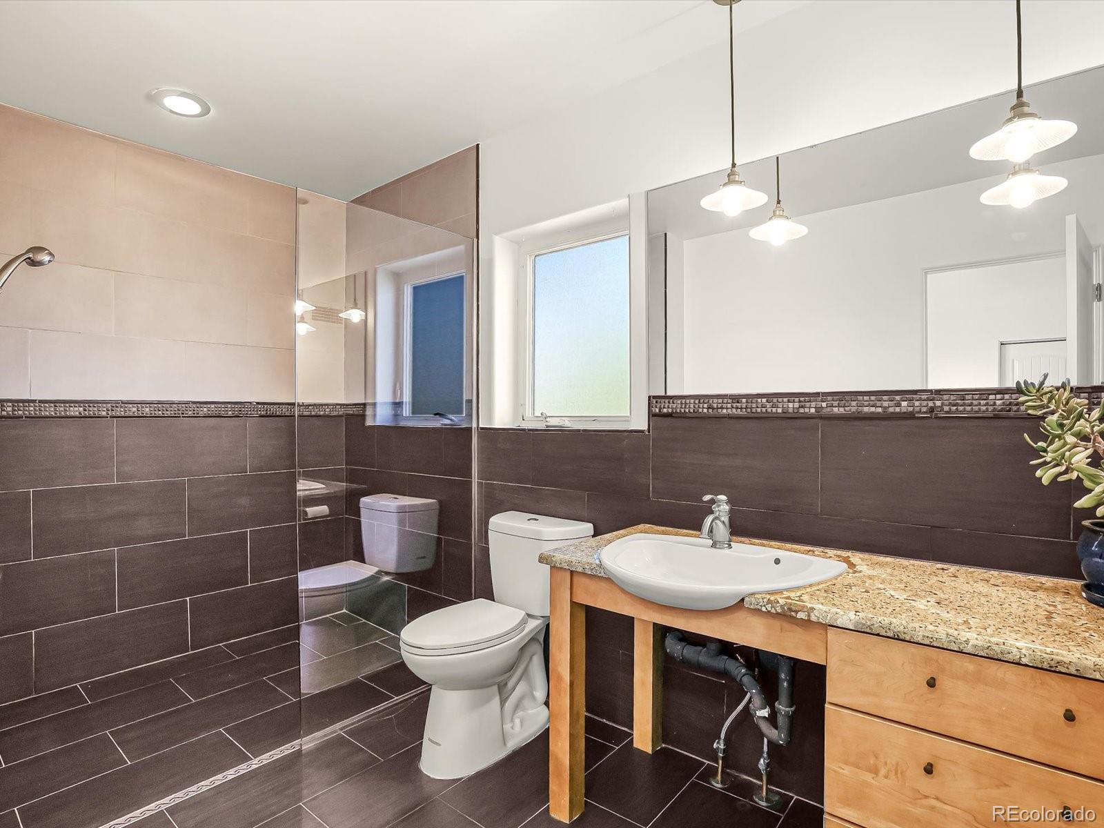 MLS Image #17 for 390  ash street,denver, Colorado
