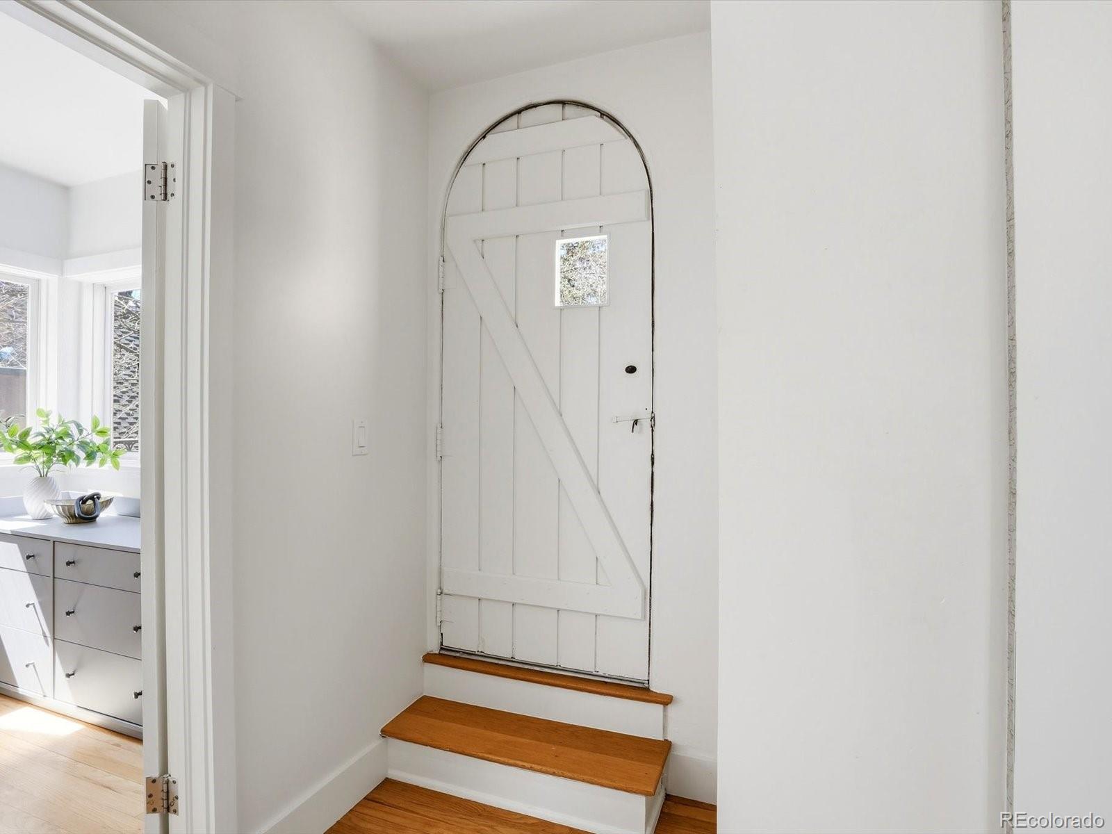MLS Image #20 for 390  ash street,denver, Colorado