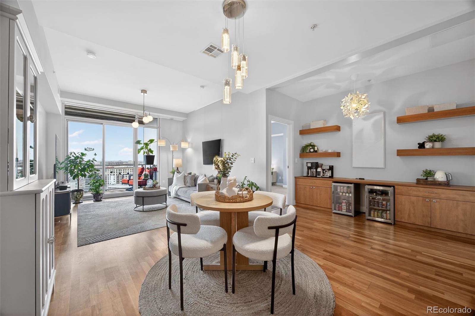 MLS Image #11 for 2001  lincoln street,denver, Colorado