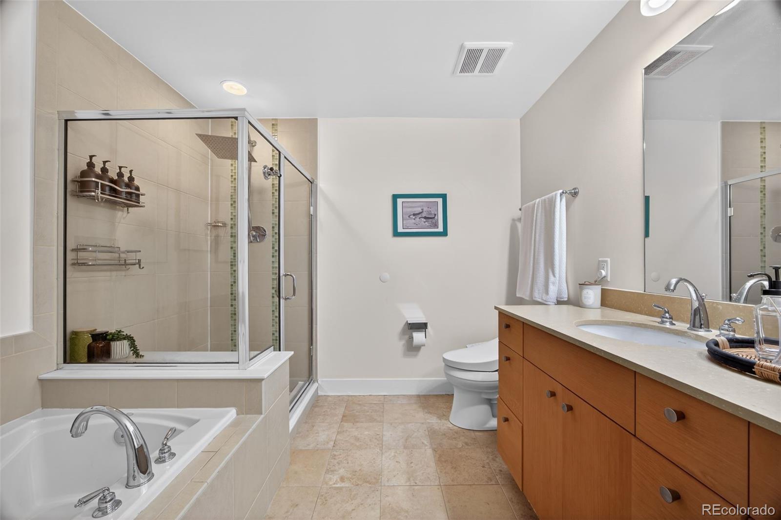 MLS Image #23 for 2001  lincoln street,denver, Colorado