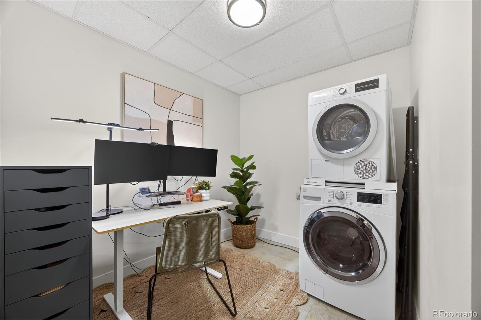 MLS Image #31 for 2001  lincoln street,denver, Colorado
