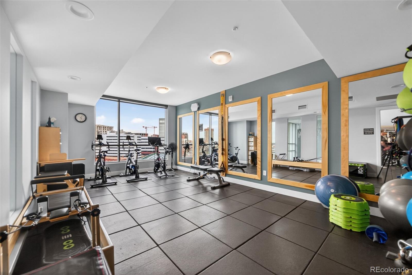 MLS Image #36 for 2001  lincoln street,denver, Colorado