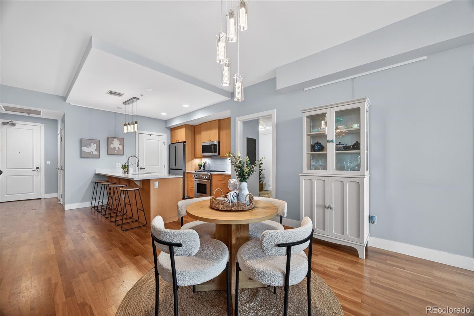 MLS Image #9 for 2001  lincoln street,denver, Colorado