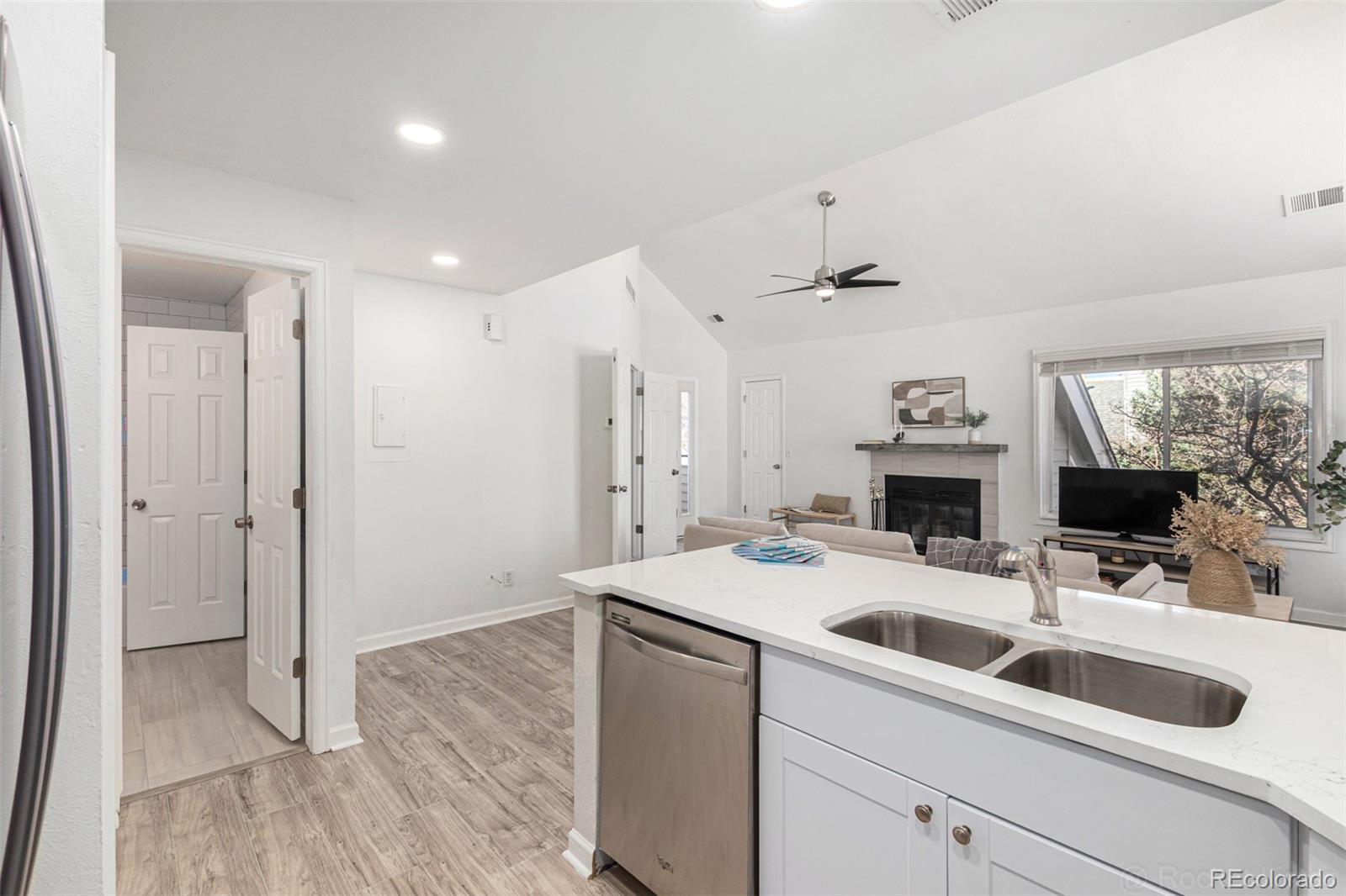 MLS Image #10 for 8500 e jefferson avenue 17c,denver, Colorado