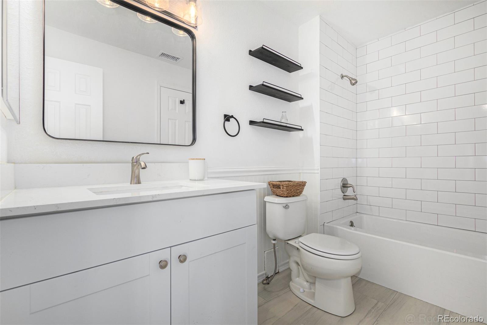 MLS Image #17 for 8500 e jefferson avenue 17c,denver, Colorado