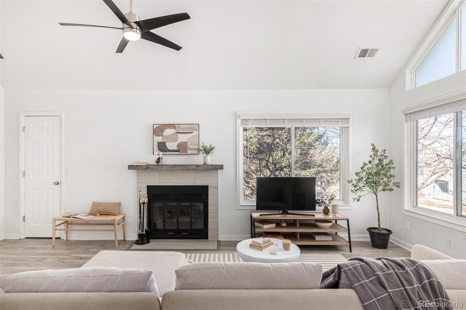 MLS Image #4 for 8500 e jefferson avenue 17c,denver, Colorado