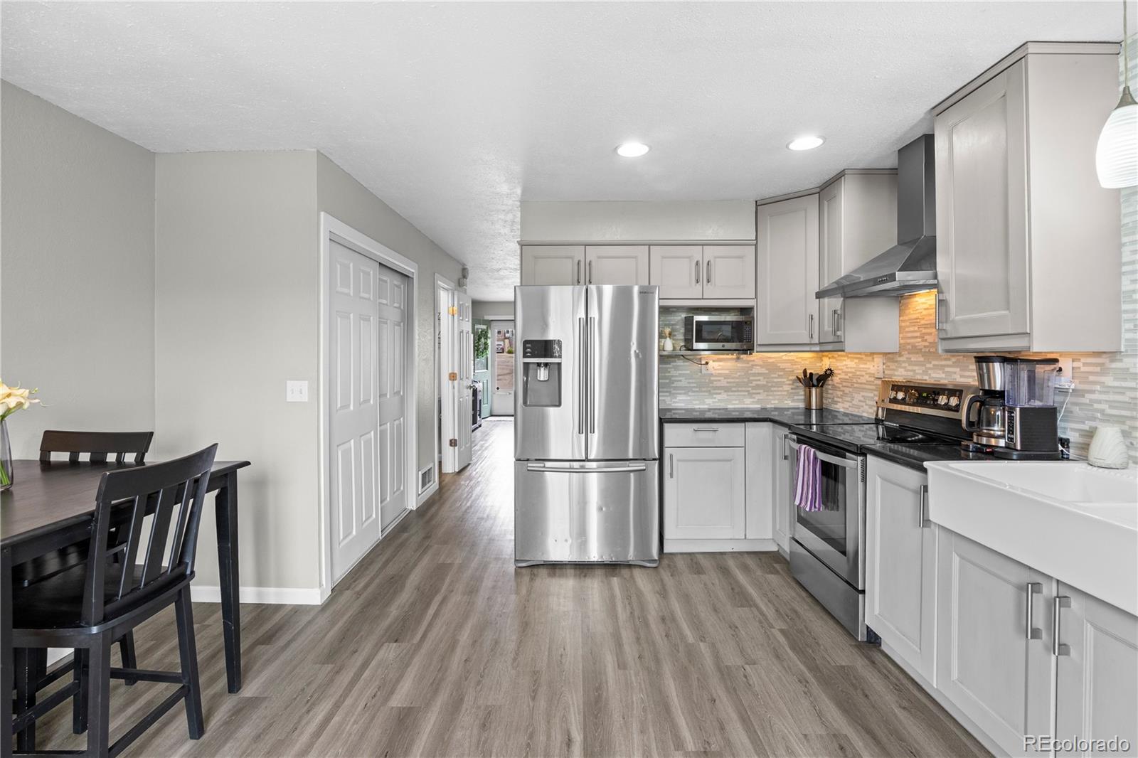 MLS Image #10 for 2597 e nichols circle,centennial, Colorado