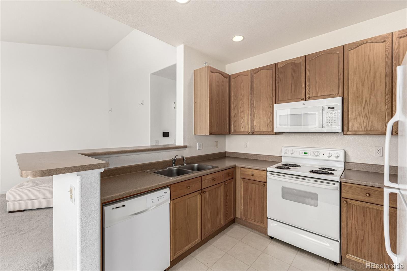 MLS Image #11 for 8456 s hoyt way 308,littleton, Colorado